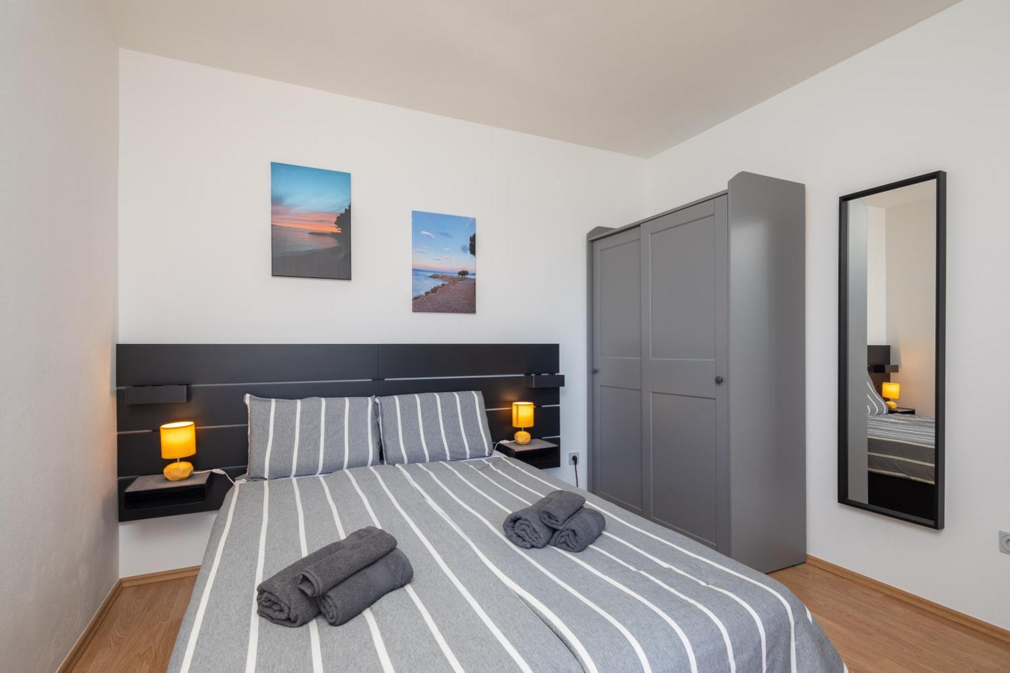 Sunshine Suites Omiš Exteriör bild