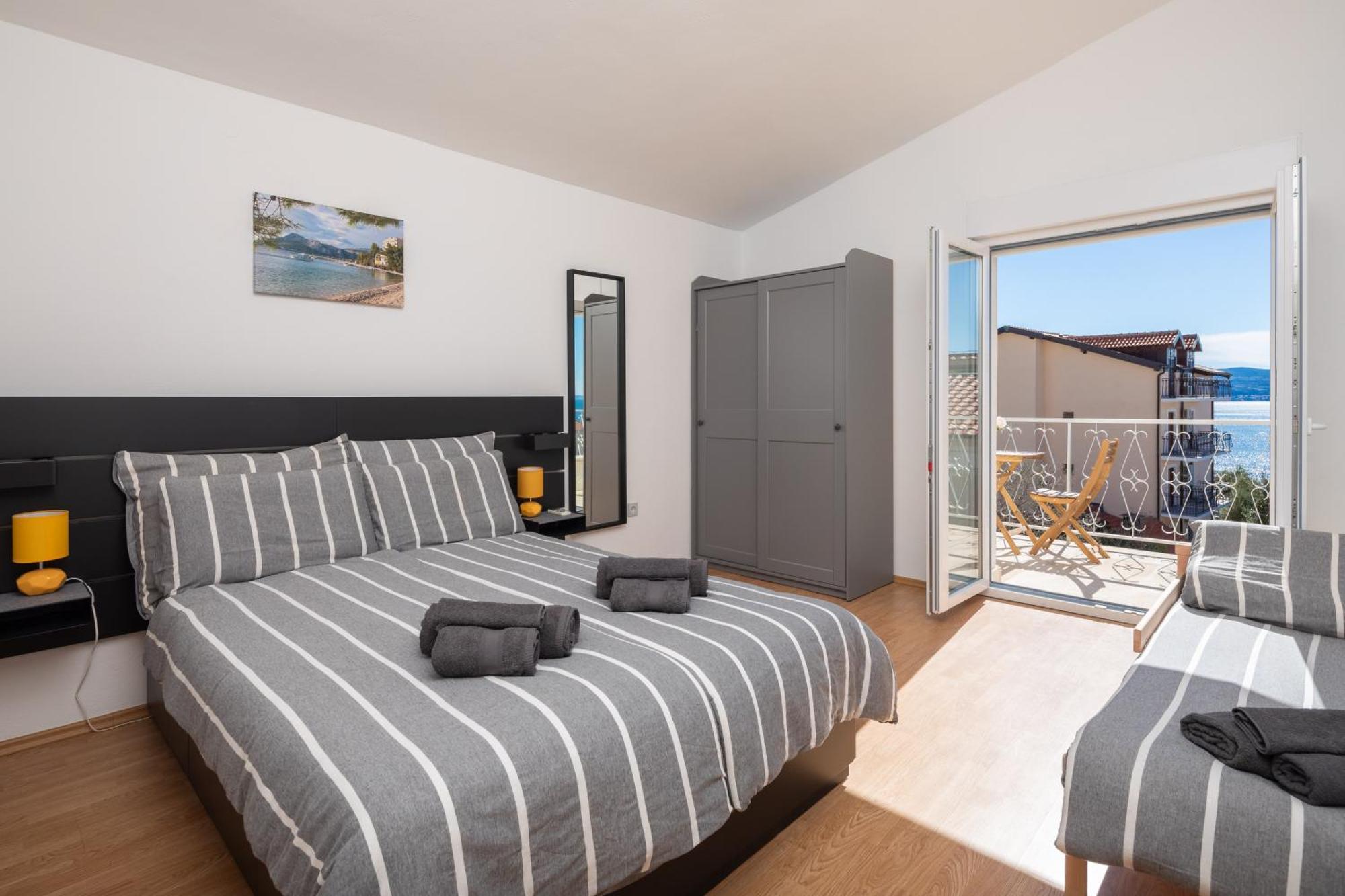 Sunshine Suites Omiš Exteriör bild