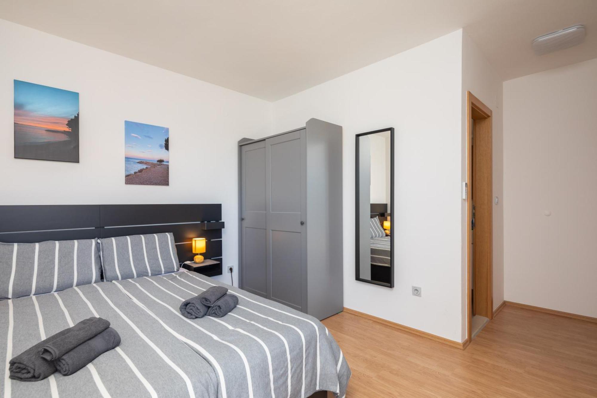 Sunshine Suites Omiš Exteriör bild