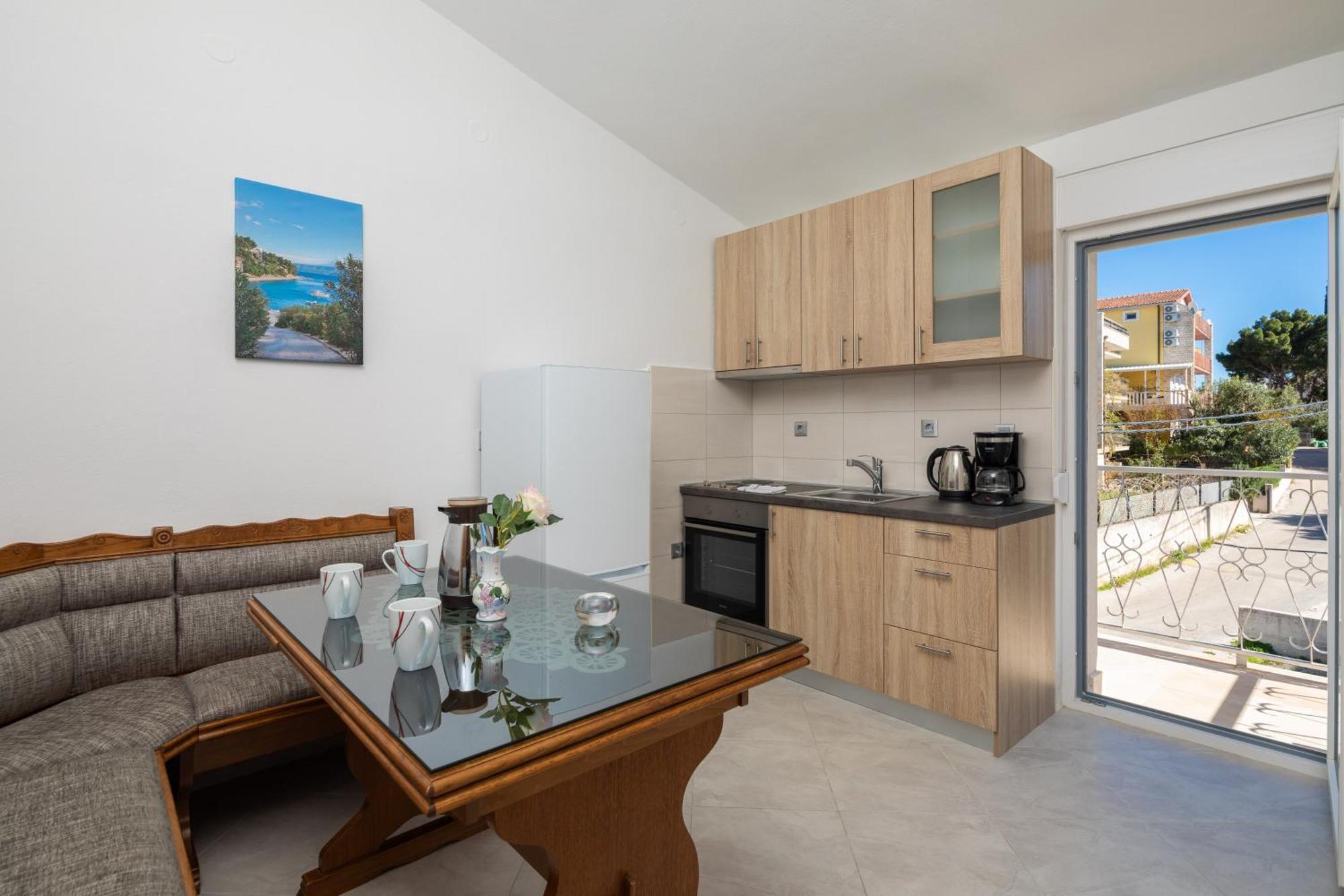 Sunshine Suites Omiš Exteriör bild
