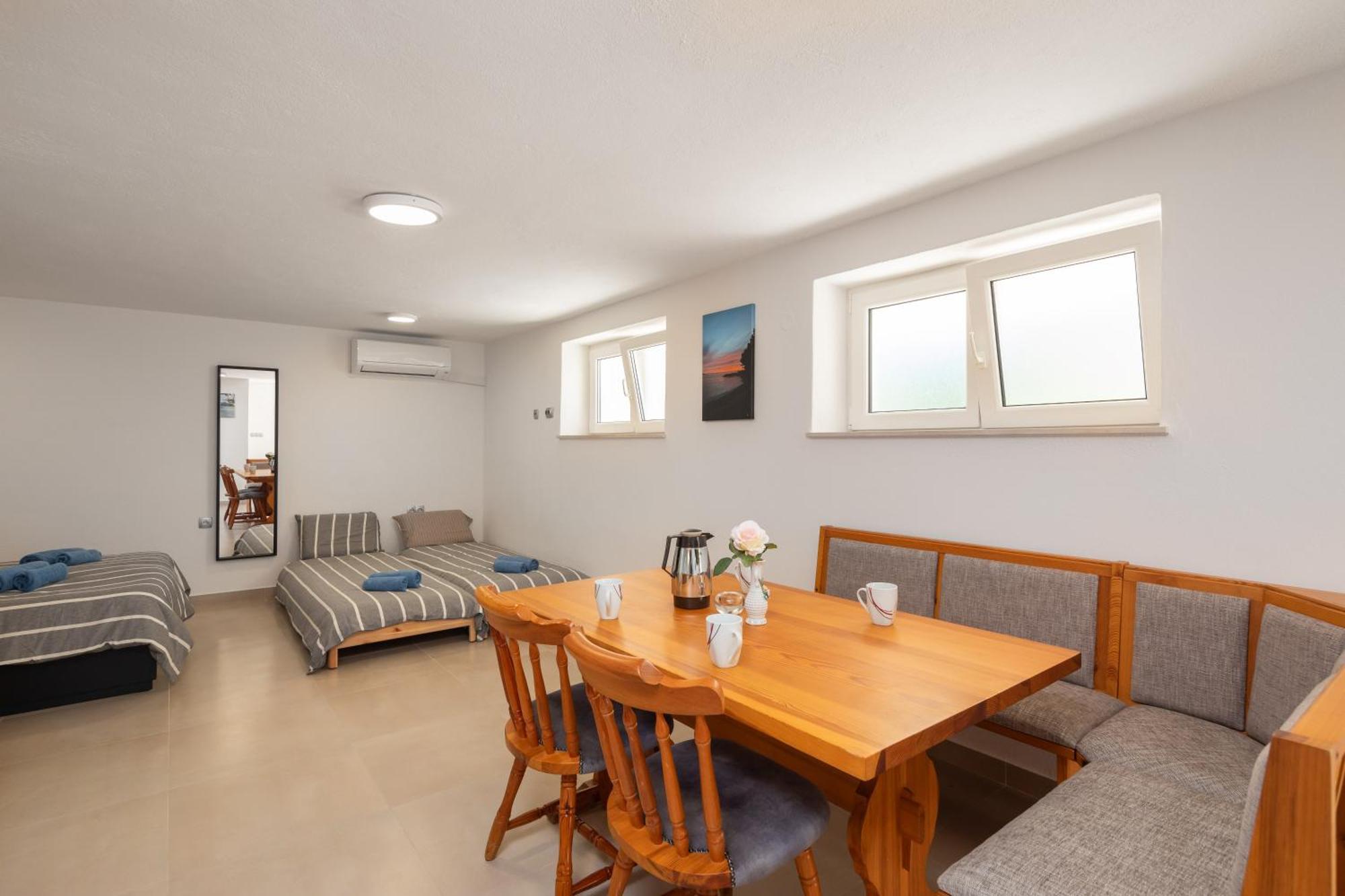 Sunshine Suites Omiš Exteriör bild