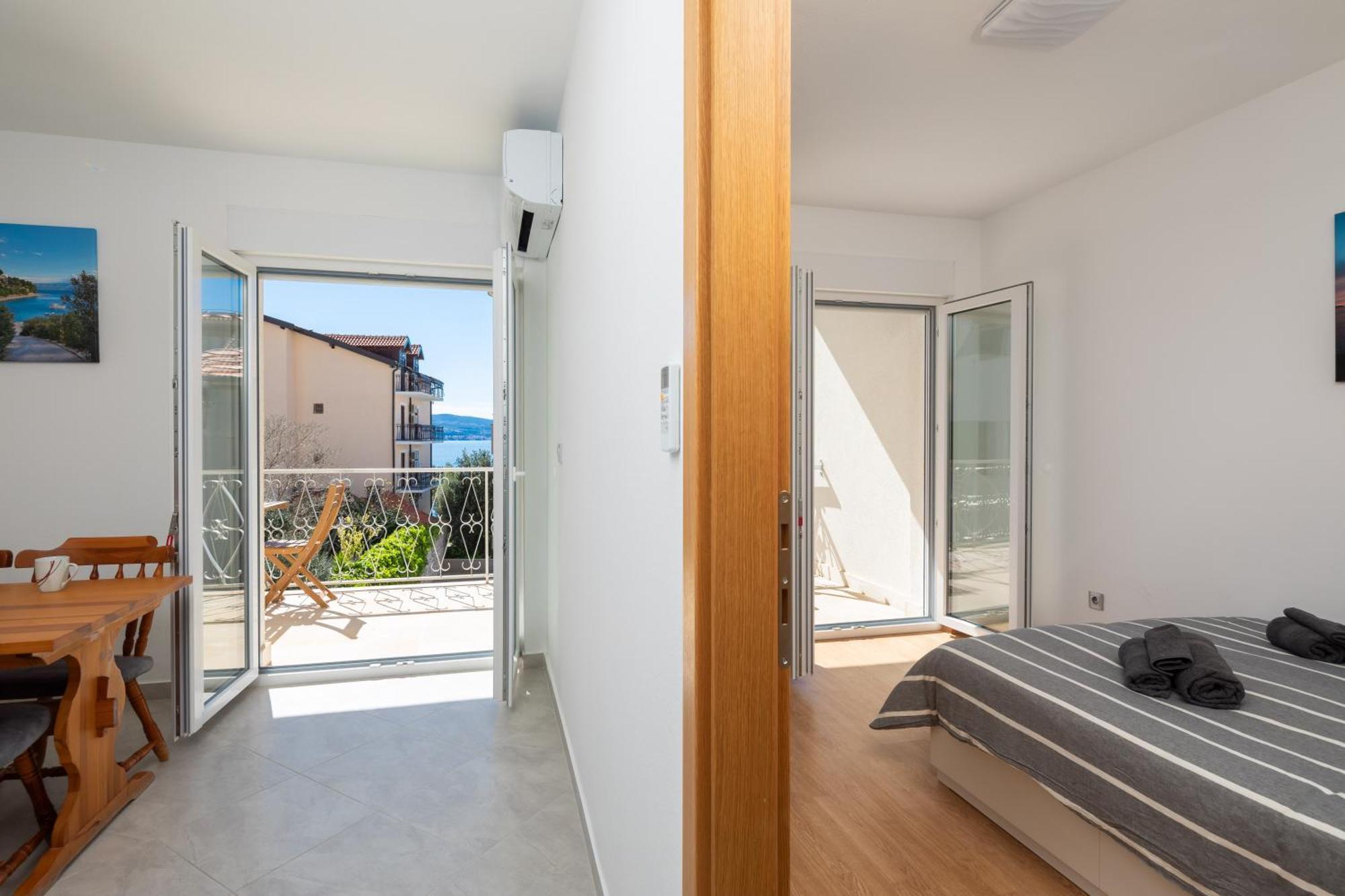 Sunshine Suites Omiš Exteriör bild