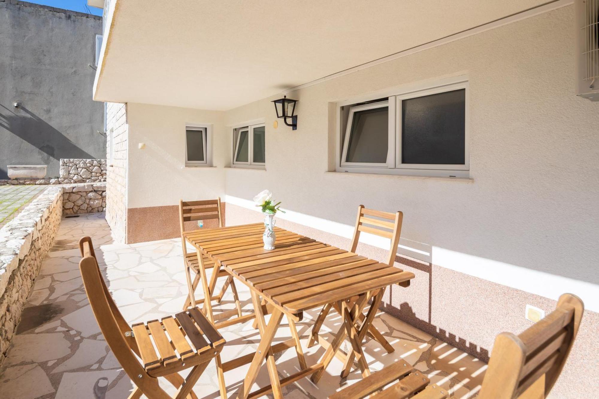 Sunshine Suites Omiš Exteriör bild