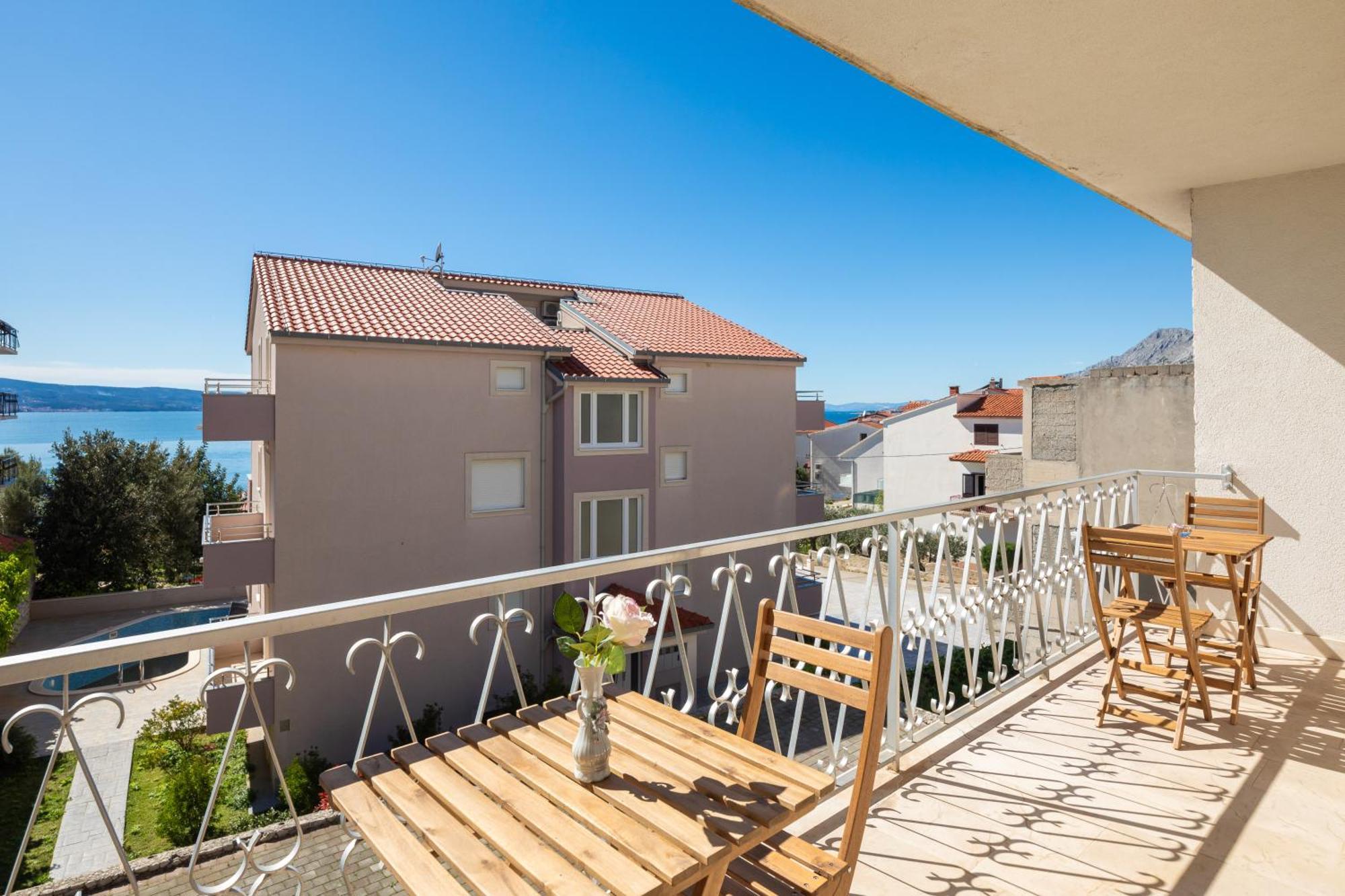 Sunshine Suites Omiš Exteriör bild